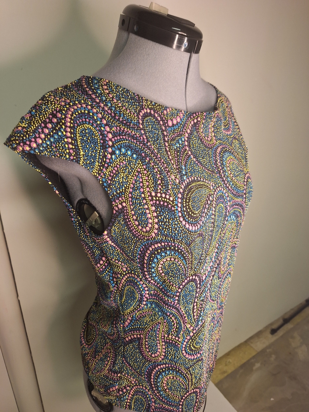 Saks Fifth Ave Vintage Multicolor Paisley Cap-Sleeve Top Size Med